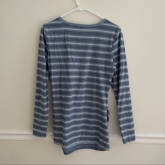 Two Love by Gap Maternity Tops - Picture 6 of 8